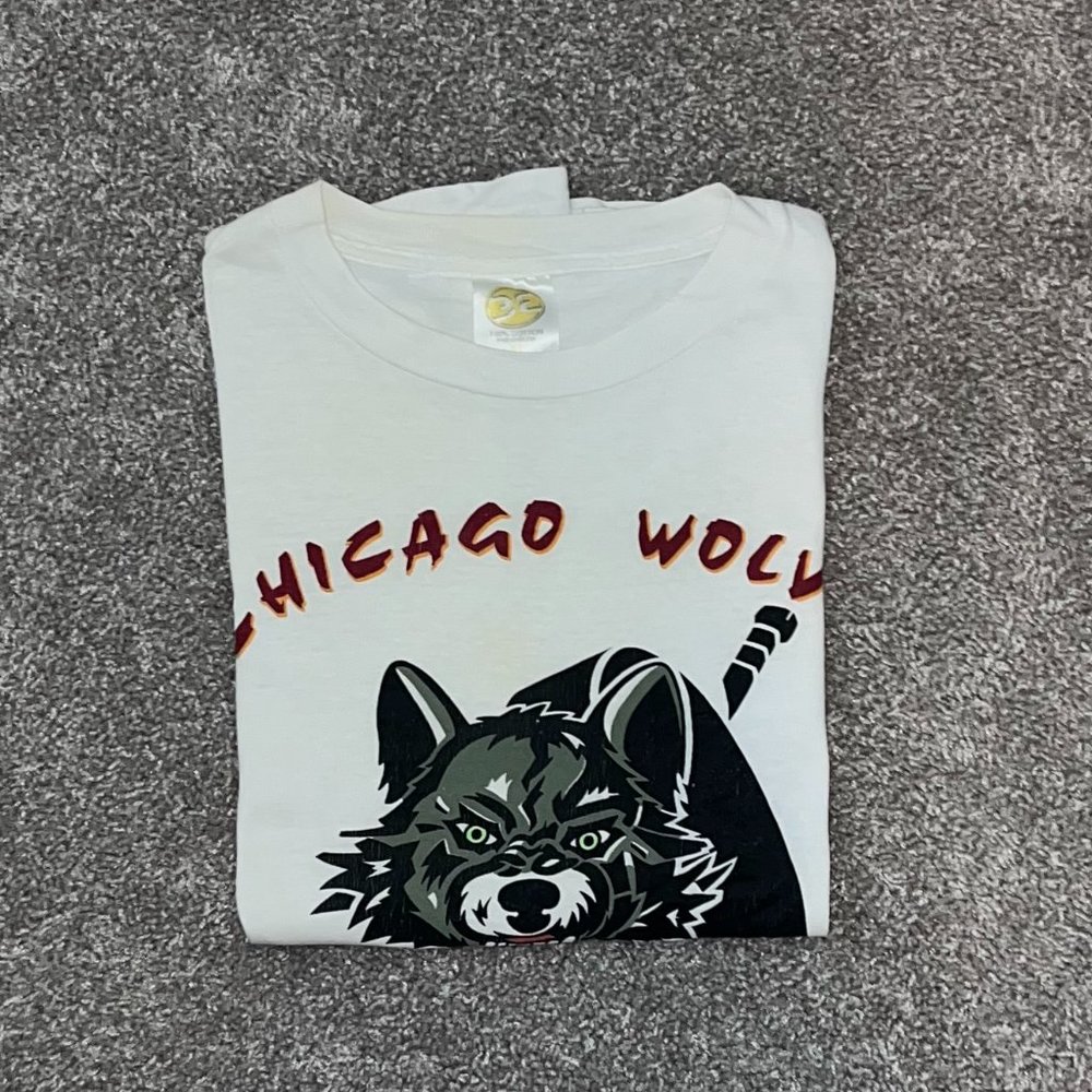 Vintage 1995 Chicago Wolves B.E.I Hockey league sportswear.